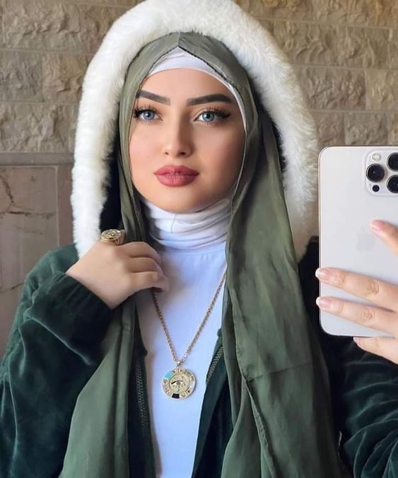 Nora Khalid
